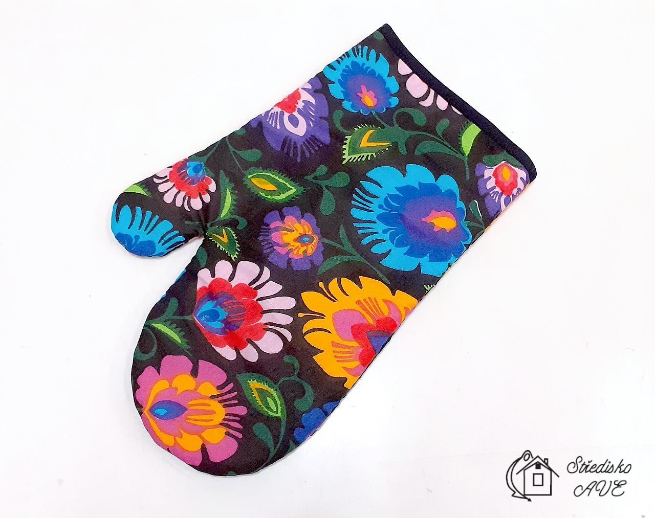 Chňapka rukavice - barevné květy na černé